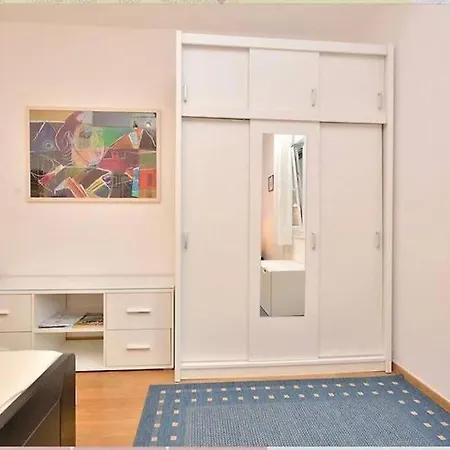 Ivana Apartament *